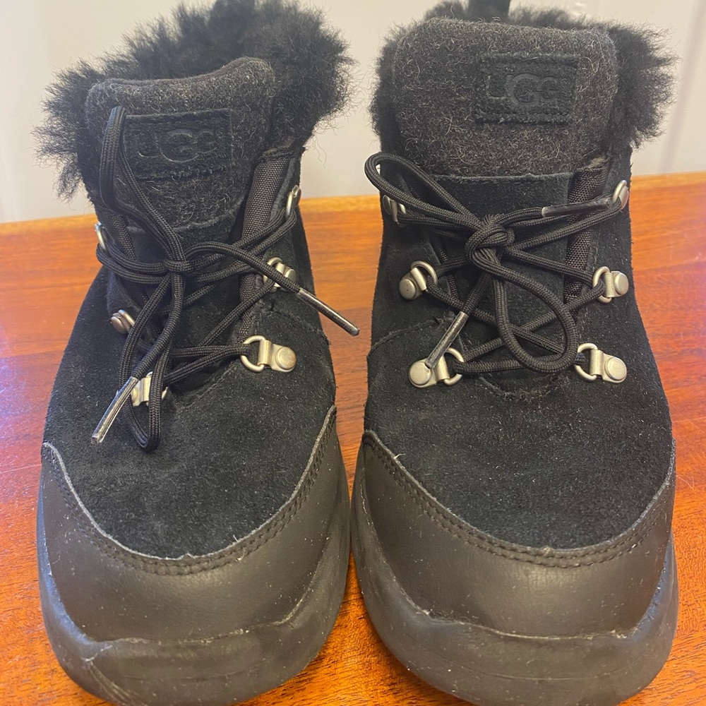 UGG Neumel zip-up boot - Boys Size 5